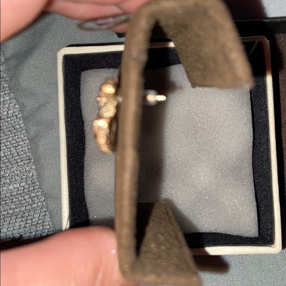 Chanel cc earrings- Sold!🌟🌟🌟 - Picture 10 of 12